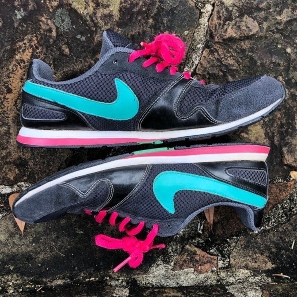 Nike Eclipse II Sneakers